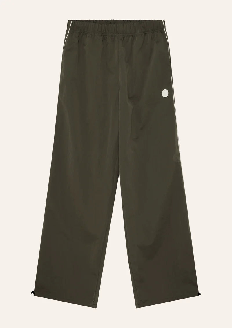 SWITCHBACK PANT IN TARMAC