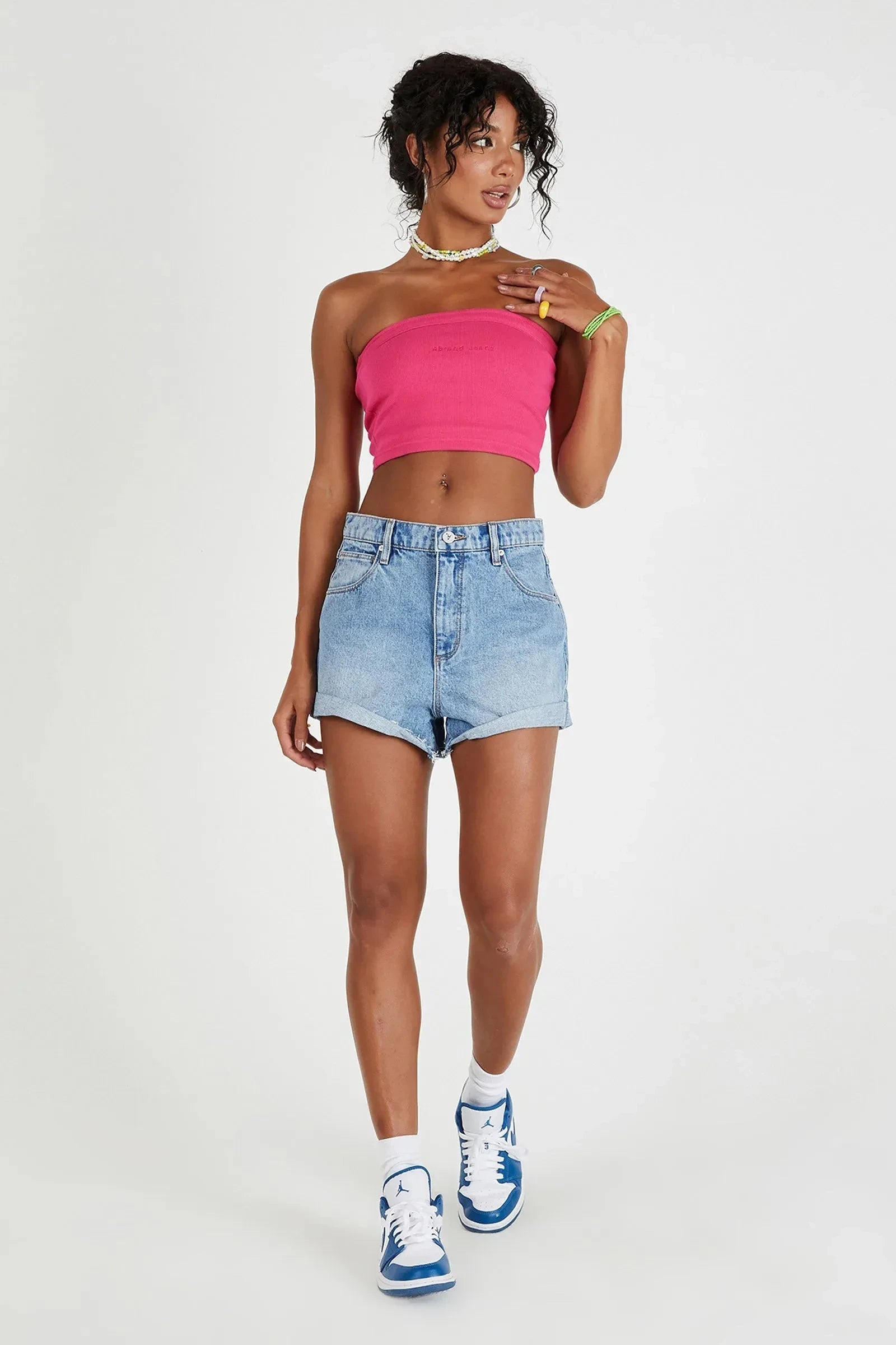 A SLOUCH SHORT