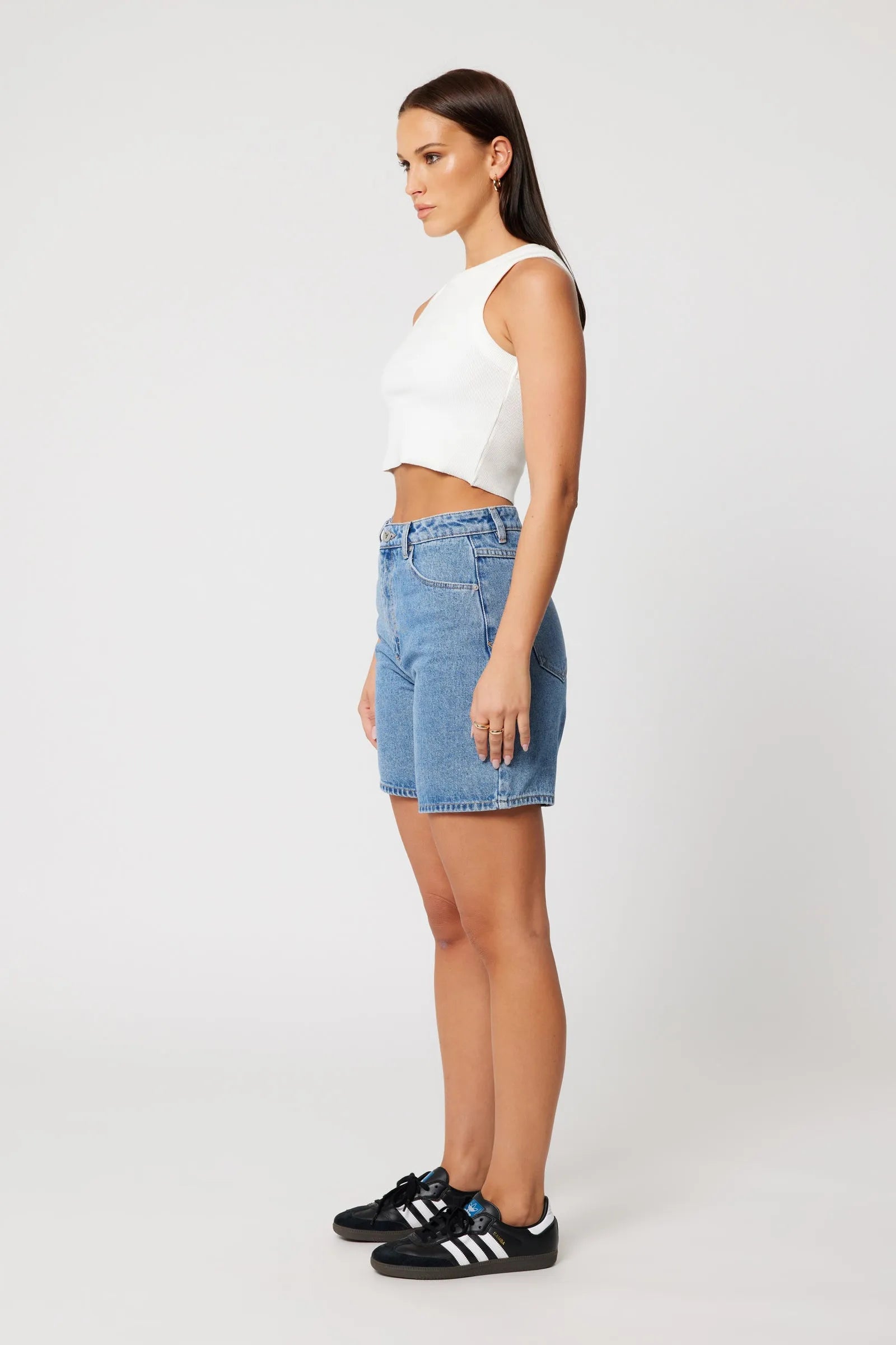 CARRIE SHORT - NAOMI