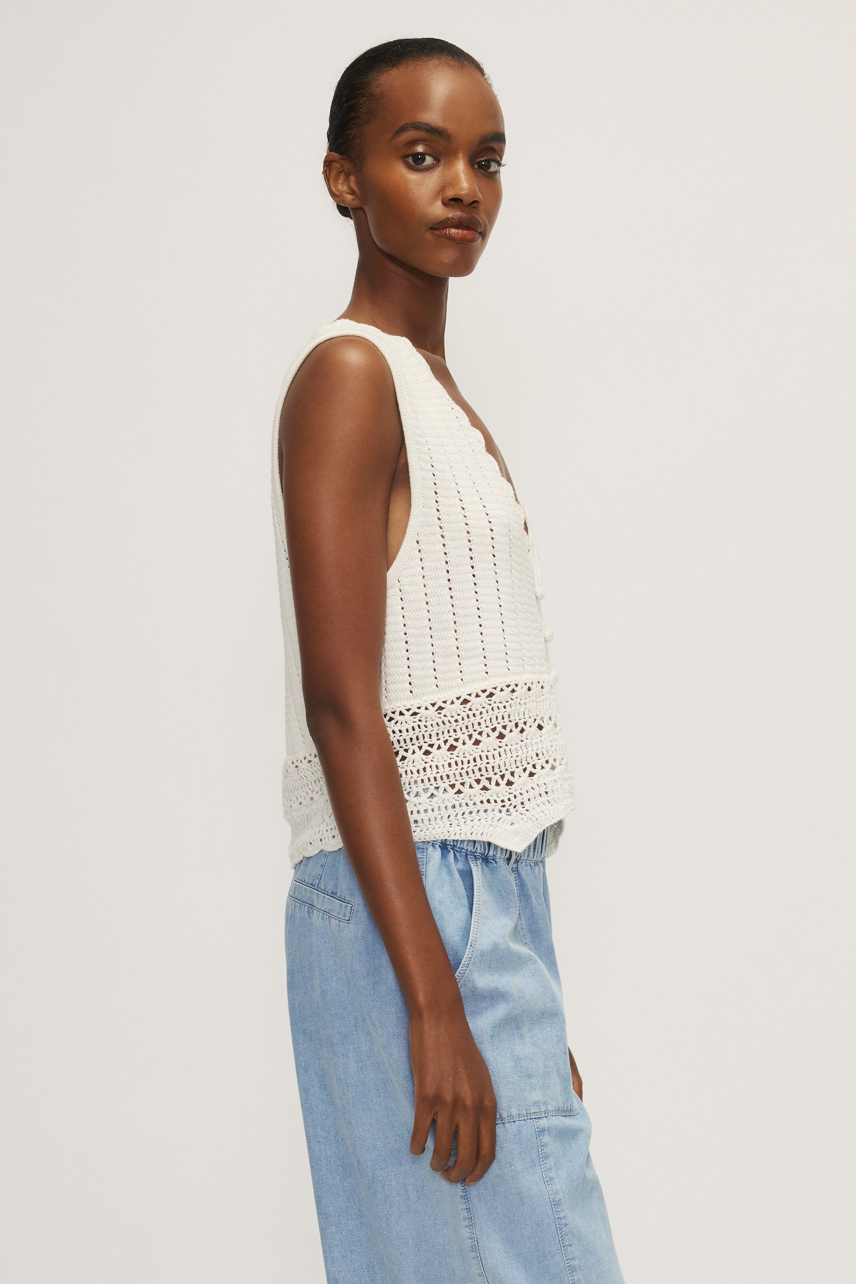 BRIANY VEST