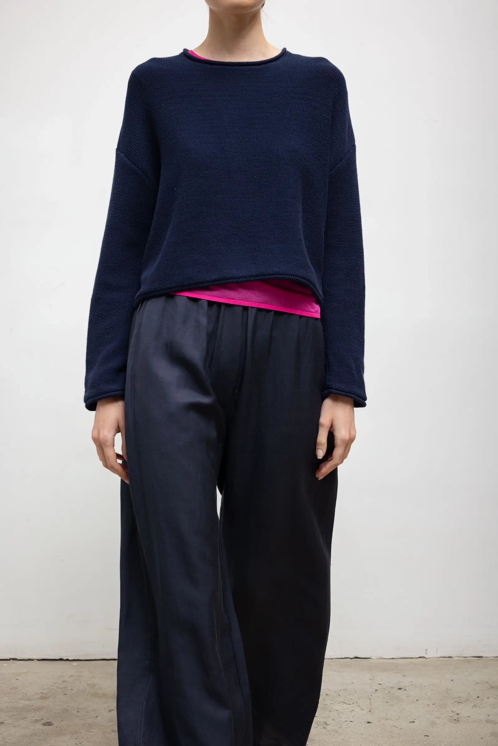 MAE CREWNECK - MIDNIGHT