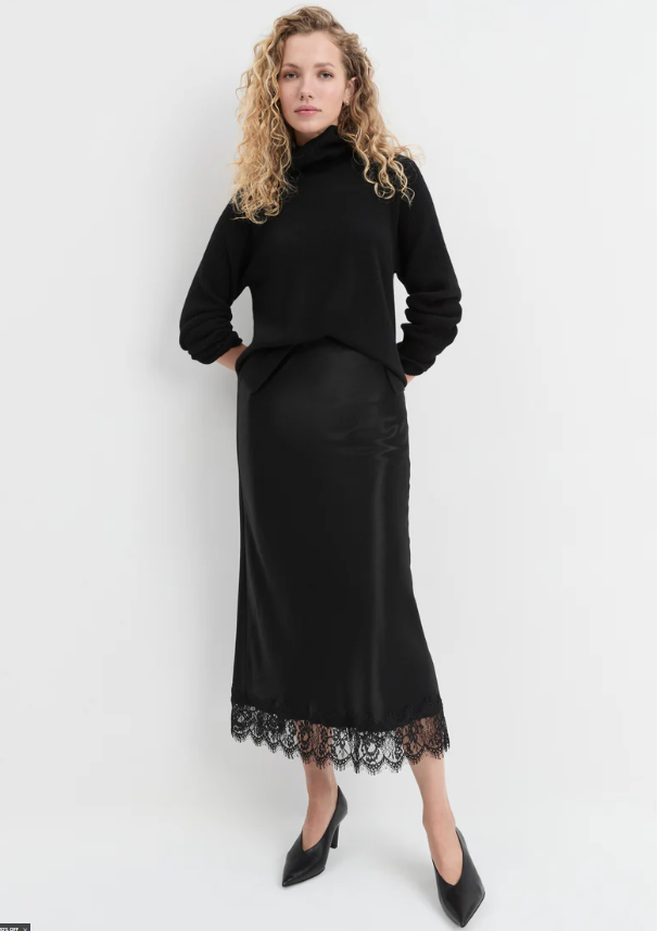 THE LACEY FAVORITE SKIRT - BLACK