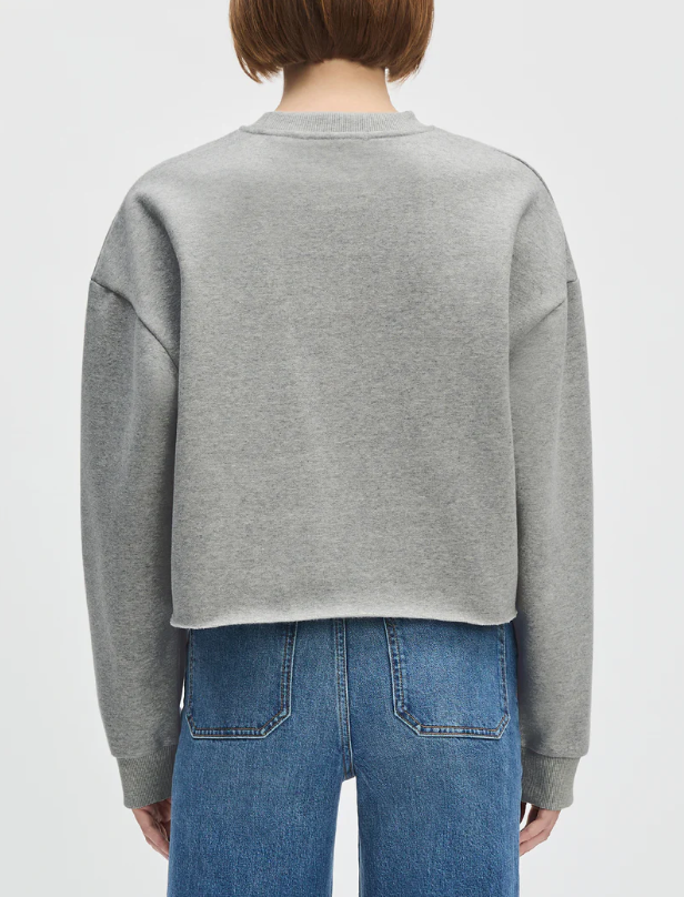 THE CROPPED COLLEGIATE SWEATSHIRT - HEATHER GREY/BURGUNDY