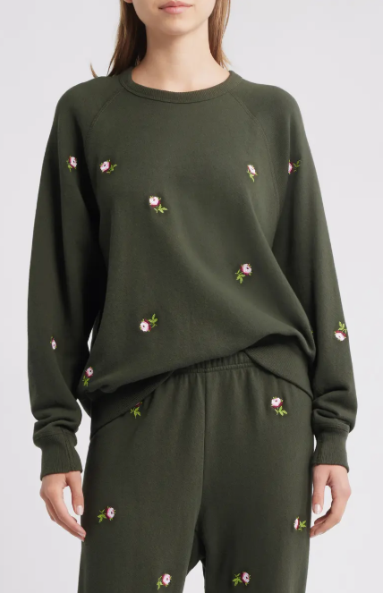 THE COLLEGE SWEATSHIRT W/ EMBROIDERED ROSES