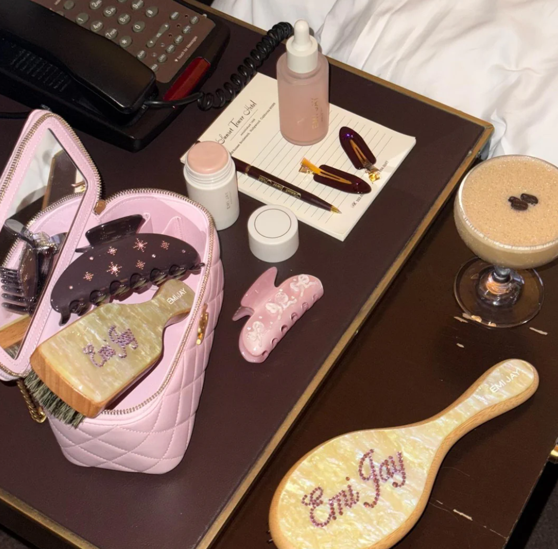 POPSTAR CLIPS IN GROUPCHAT