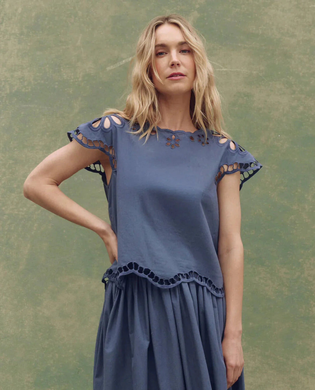 THE SUPER BLOOM EYELET TOP - VINTAGE BLUE