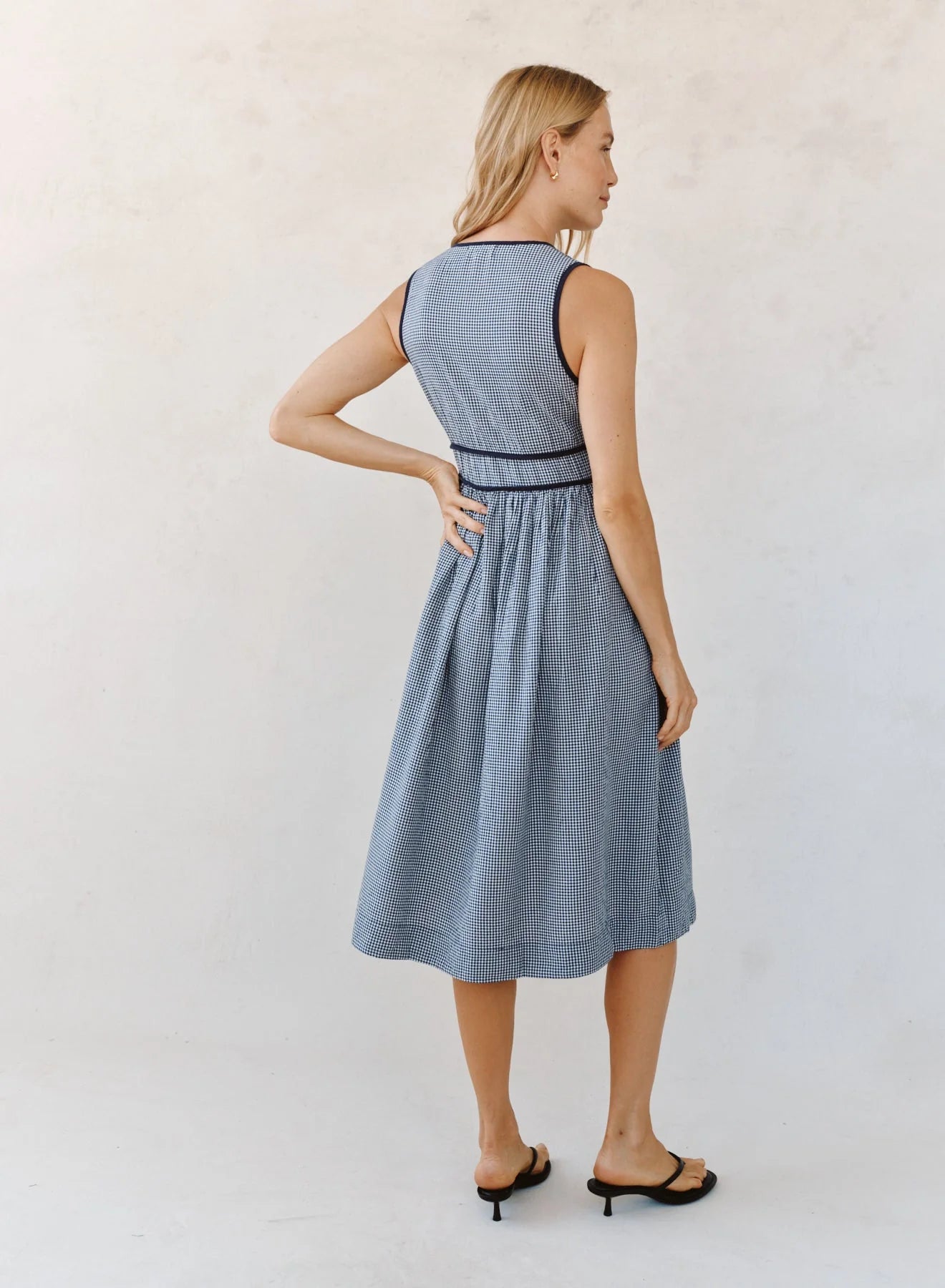 FIT AND FLARE V-NECK MIDI DRESS - NAVY MICRO GINGHAM