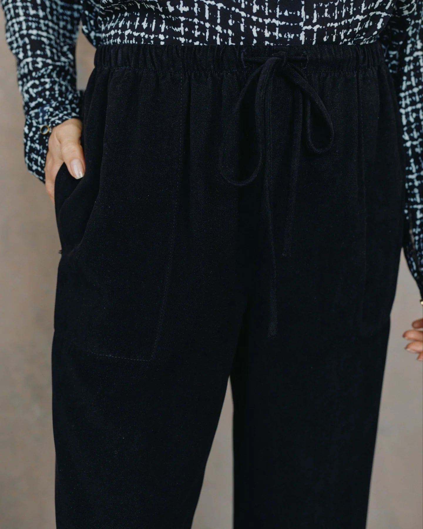 KYLIE WIDE LEG DRAWSTRING - BLACK