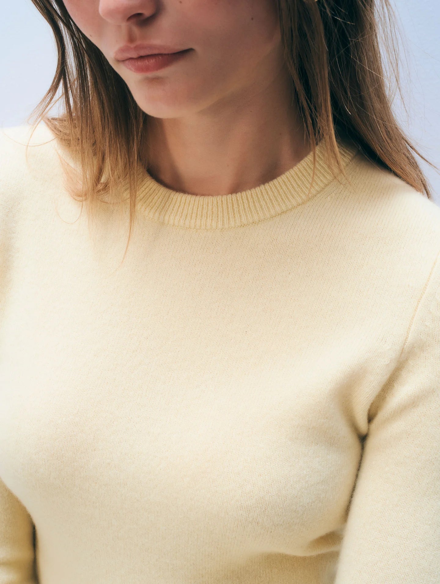 CASHMERE SLIM STRETCH CREWNECK - LEMONADE