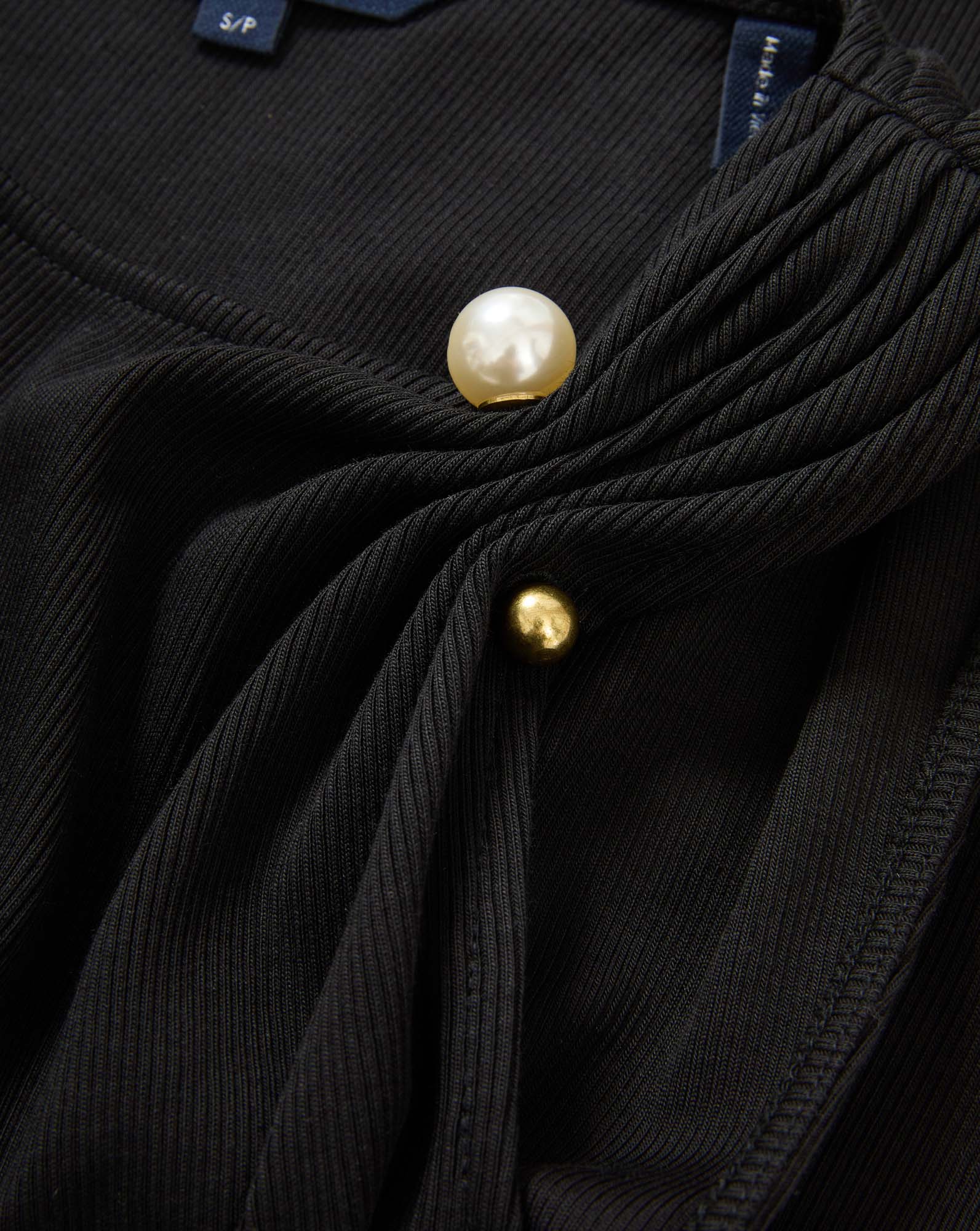DEYLIN TOP - BLACK