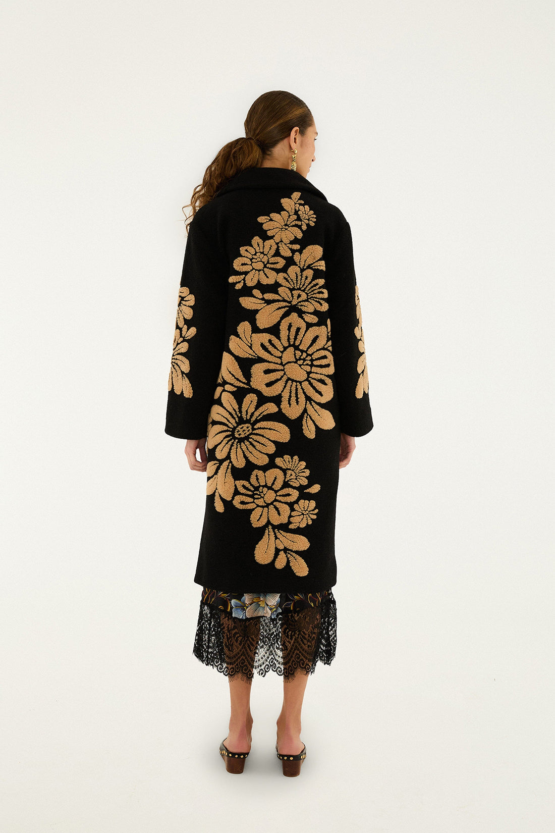 BOLD FLOWERS BLACK FLEECE JACKET
