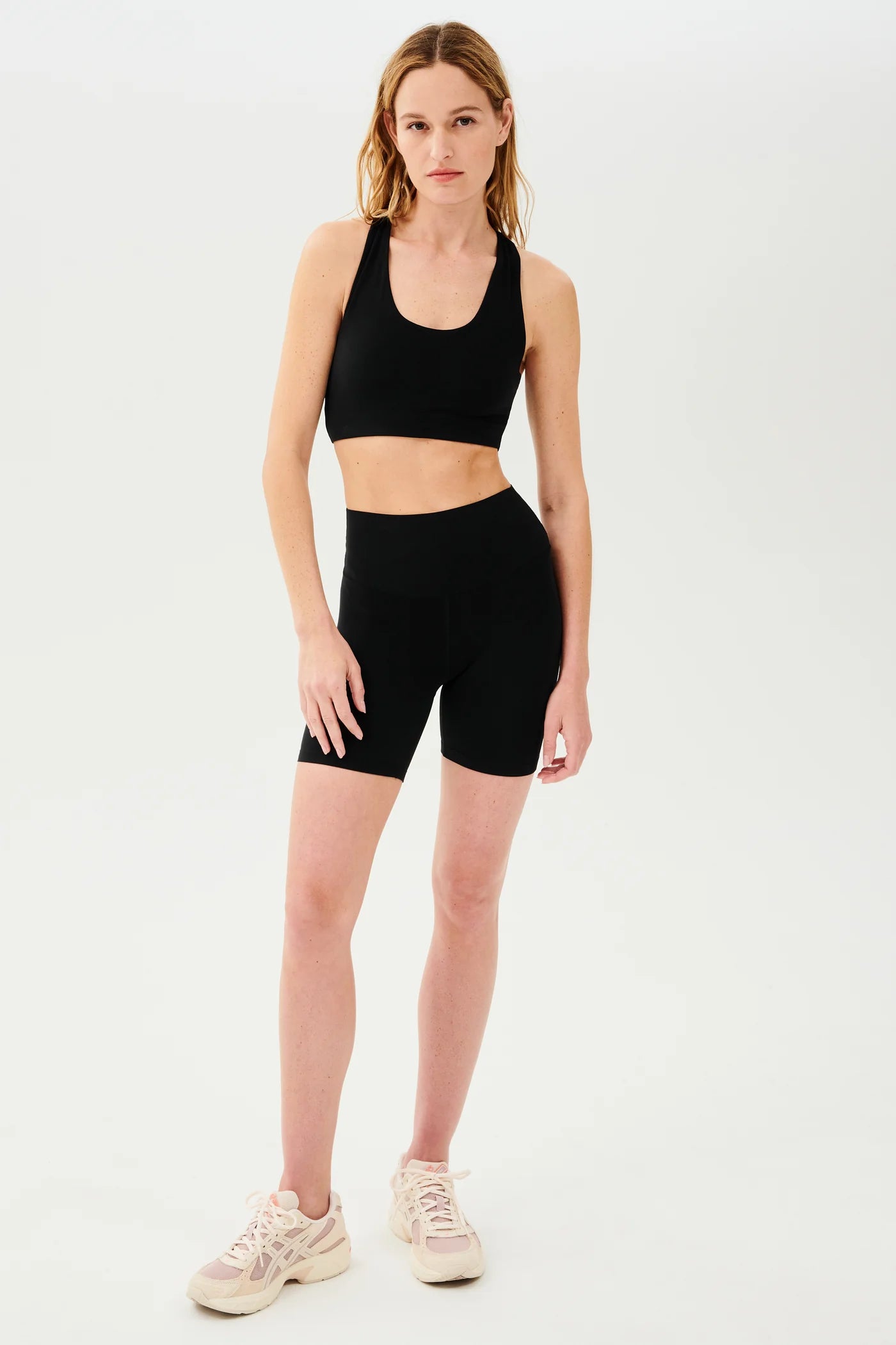 AIRWEIGHT HIGH WAIST SHORT - BLACK