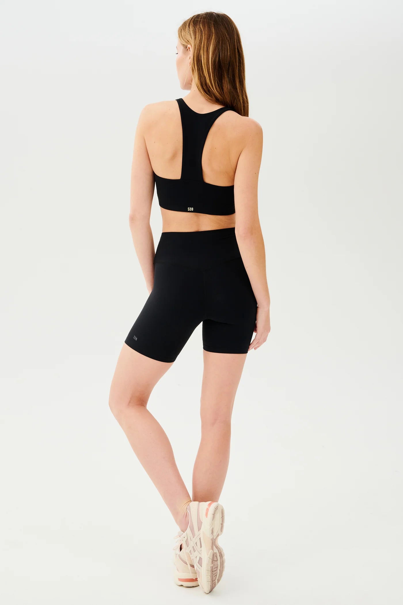 AIRWEIGHT HIGH WAIST SHORT - BLACK