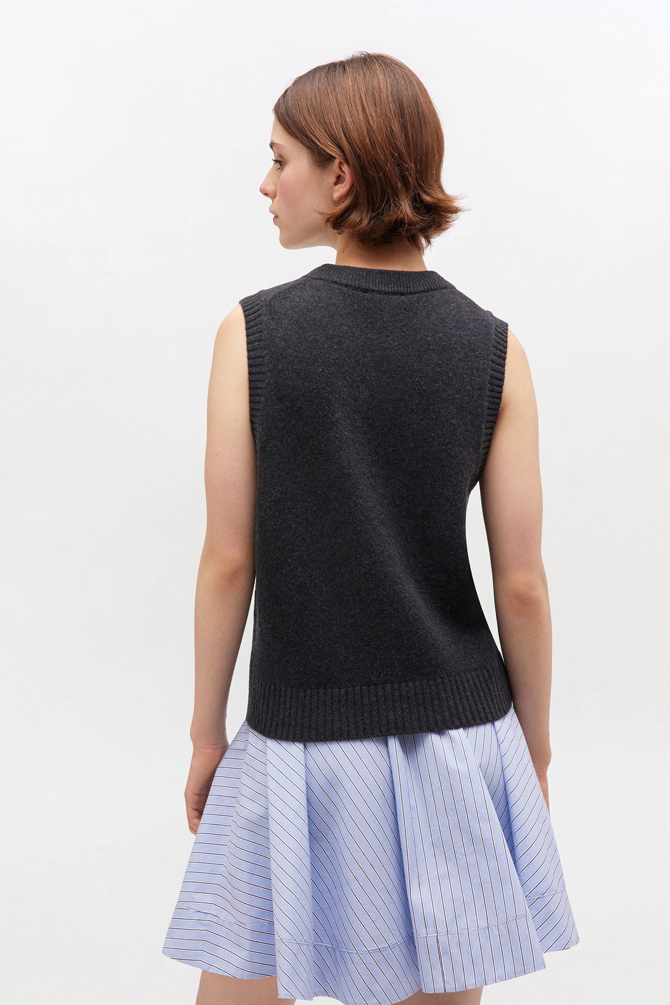 GRAPHIC WOOL MIX FLOWERS VEST