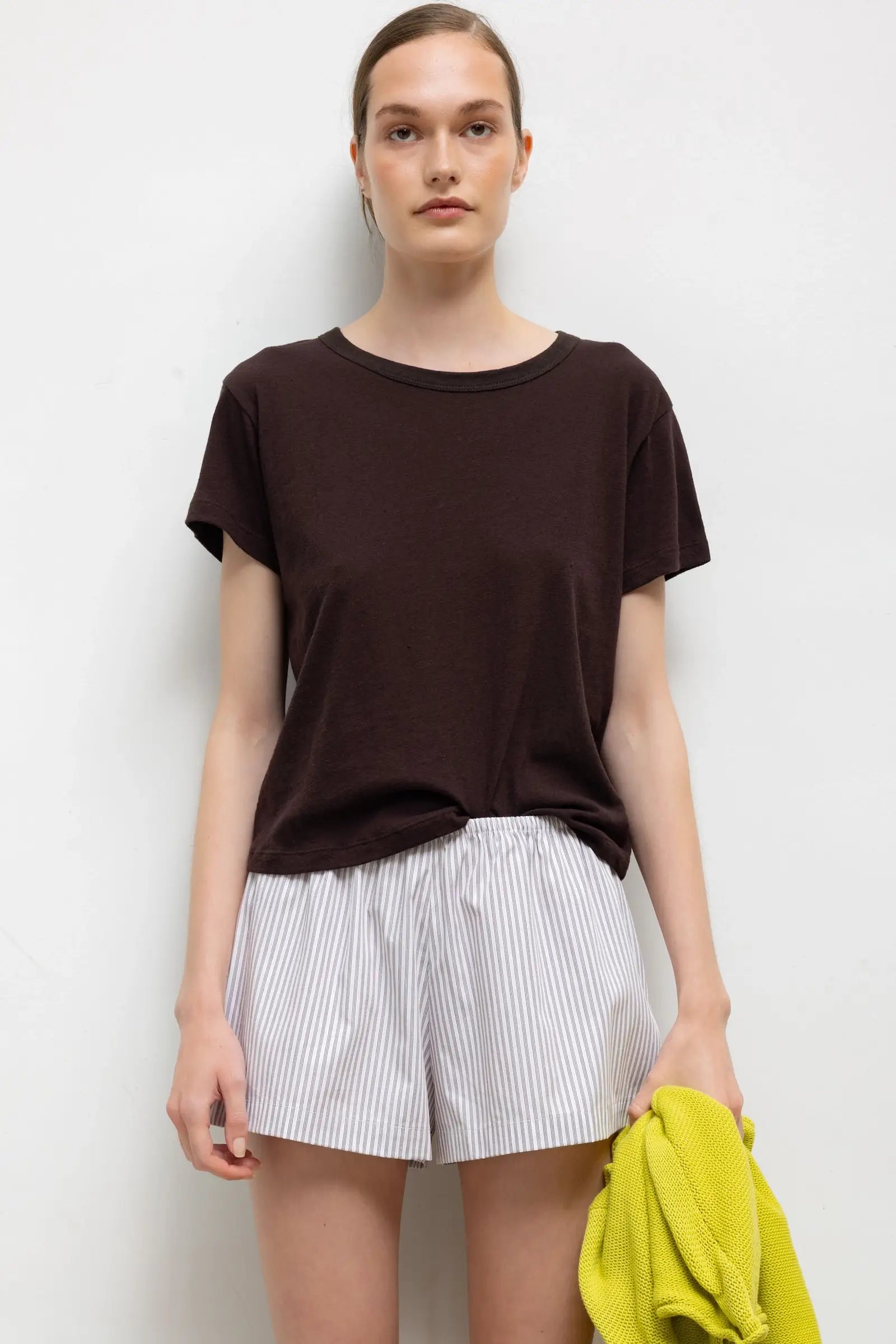 LAURA MARGO TEE - CHOCOLATE