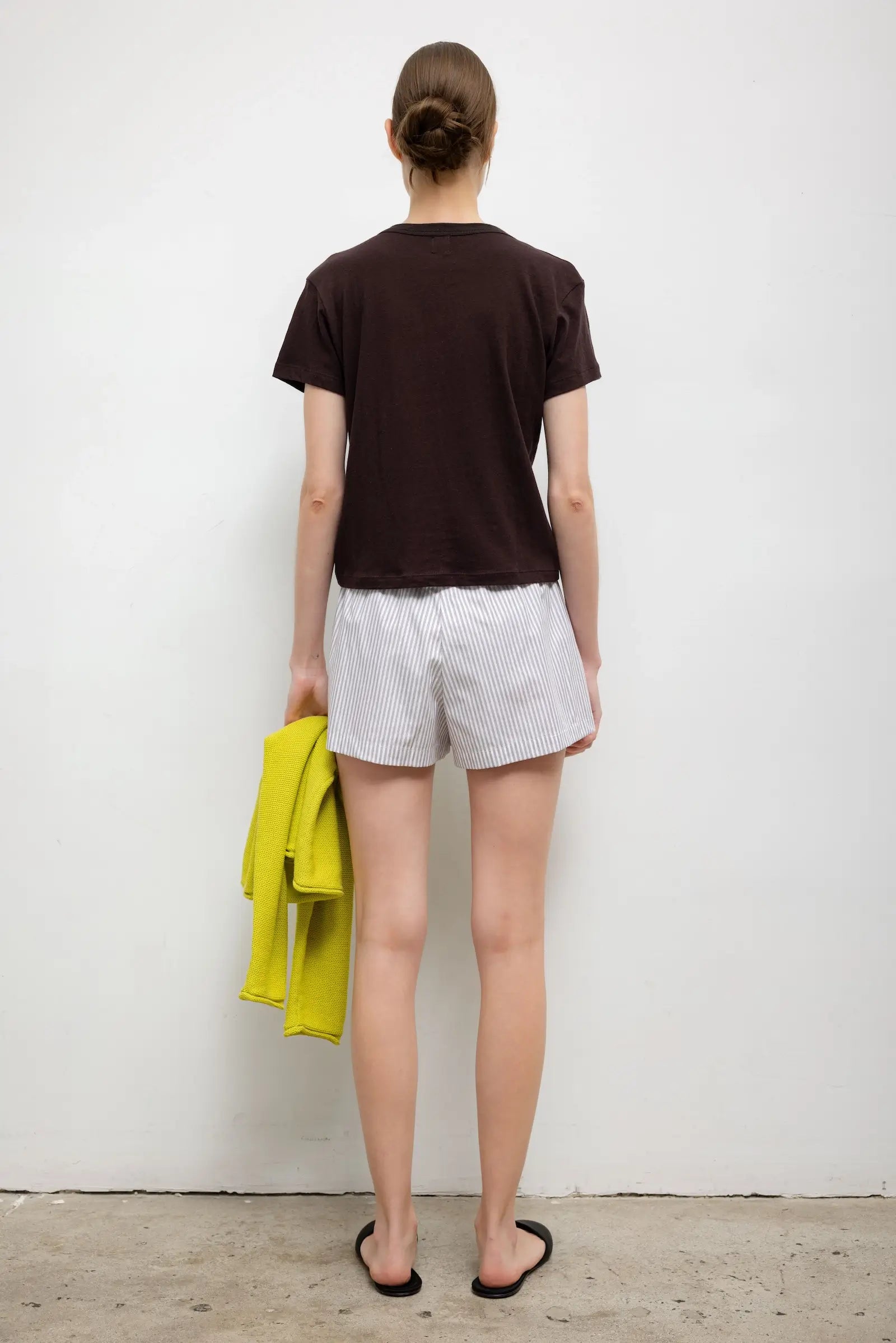 LAURA MARGO TEE - CHOCOLATE