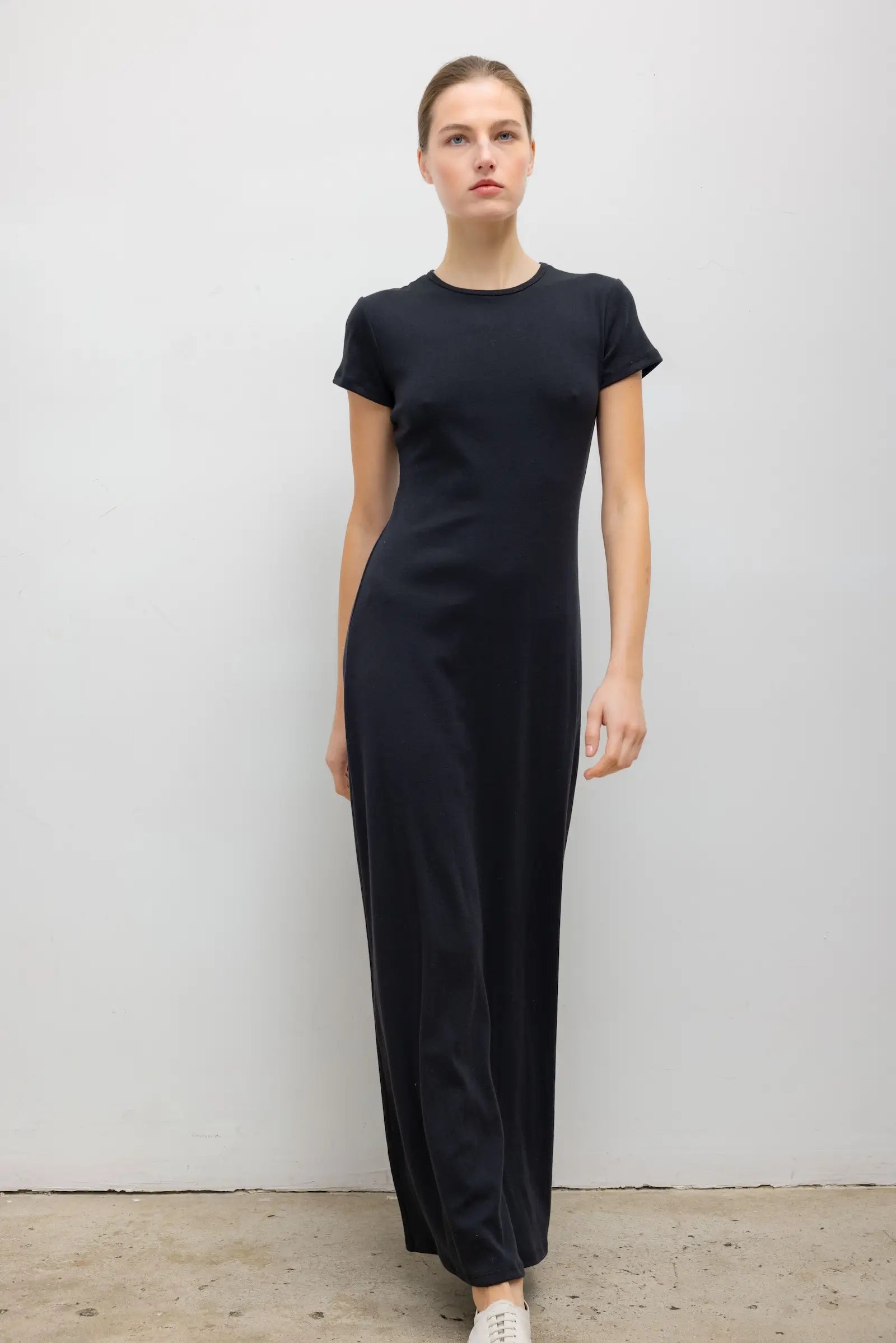 NANDO SHORT SLEEVE DRESS - BLACK