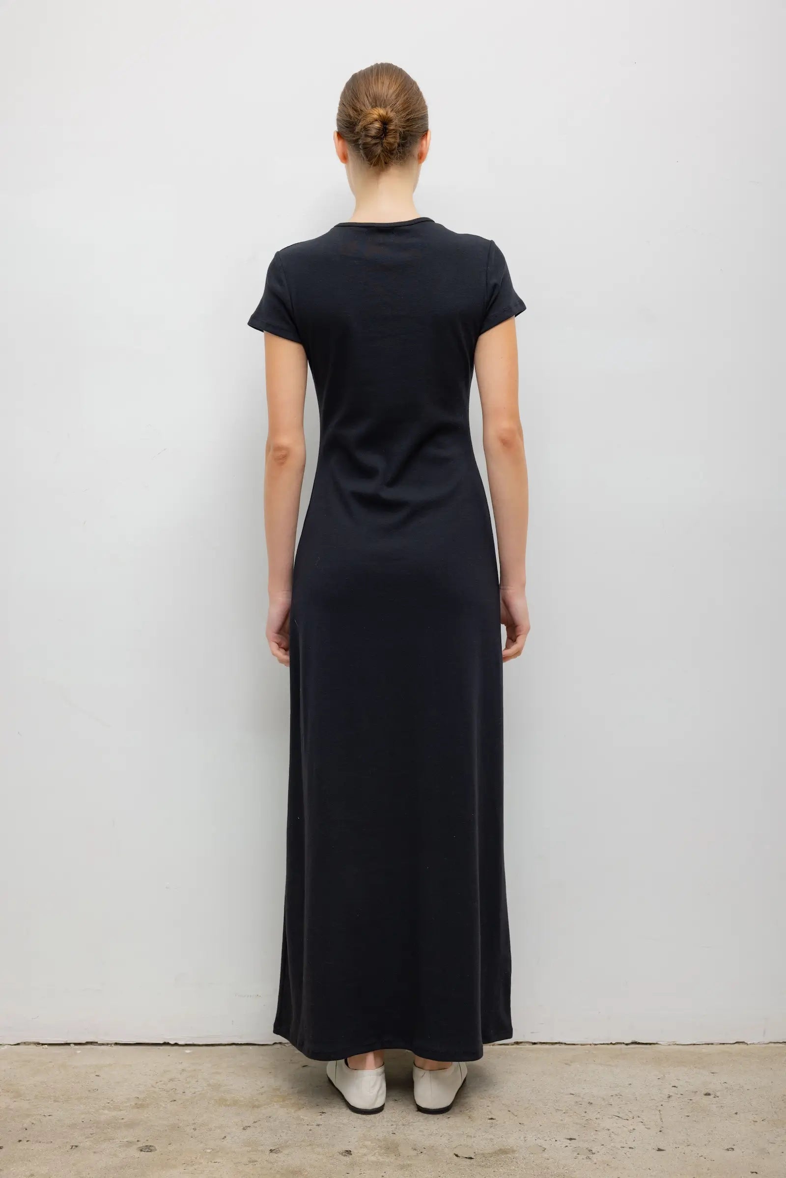NANDO SHORT SLEEVE DRESS - BLACK