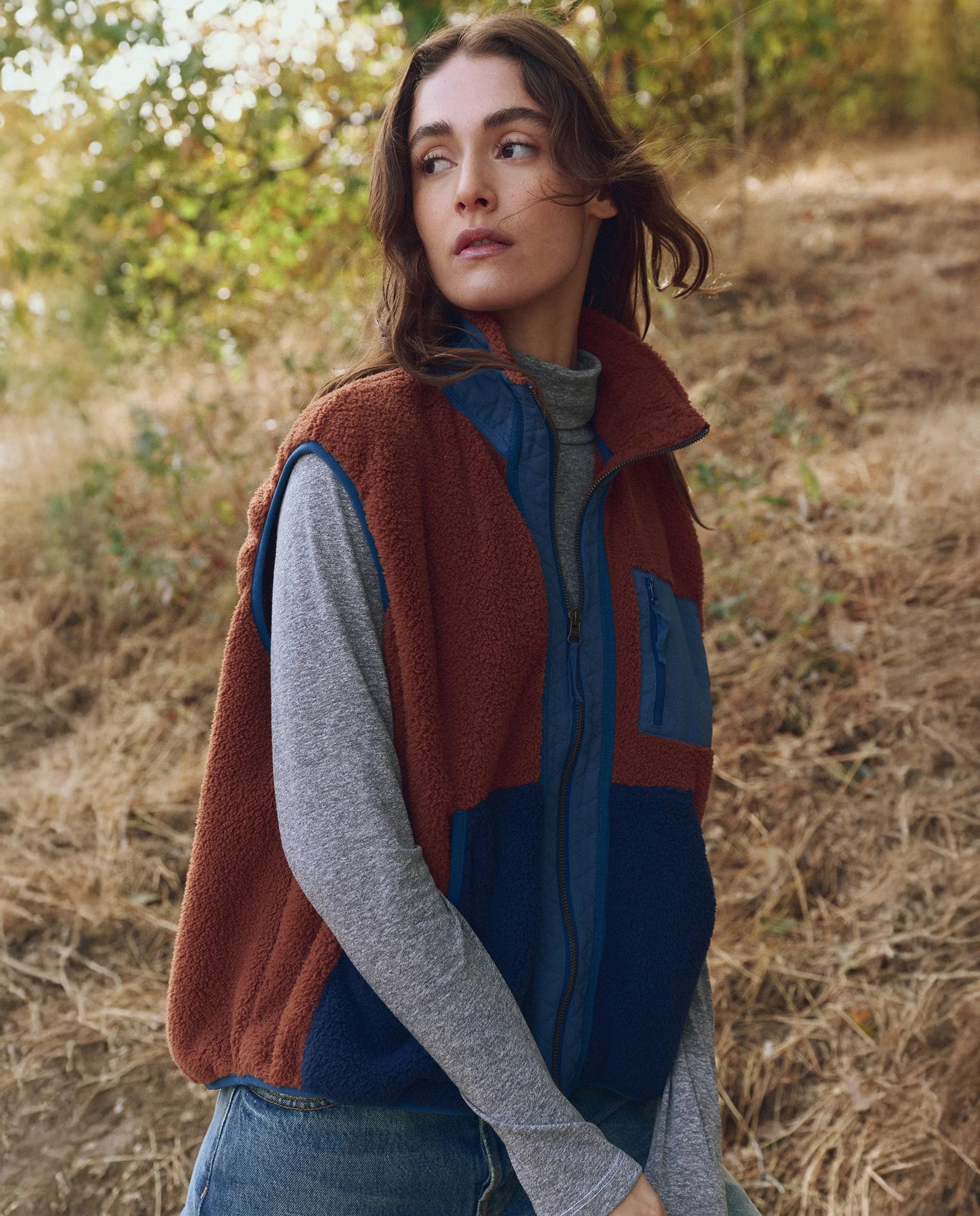 THE PLUSH TUNDRA VEST - CHOCOLATE & NAVY