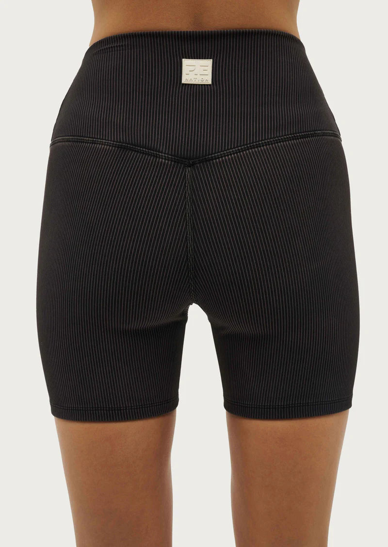 ACTUALISE BIKE SHORT - WASHED BLACK