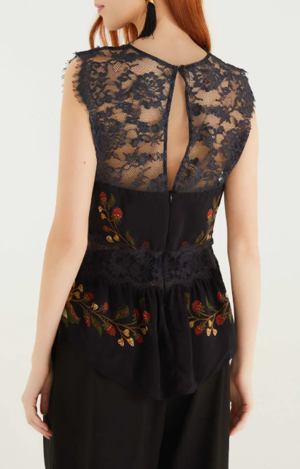 BERRY GARDEN BLACK SLEEVELESS LACE BLOUSE