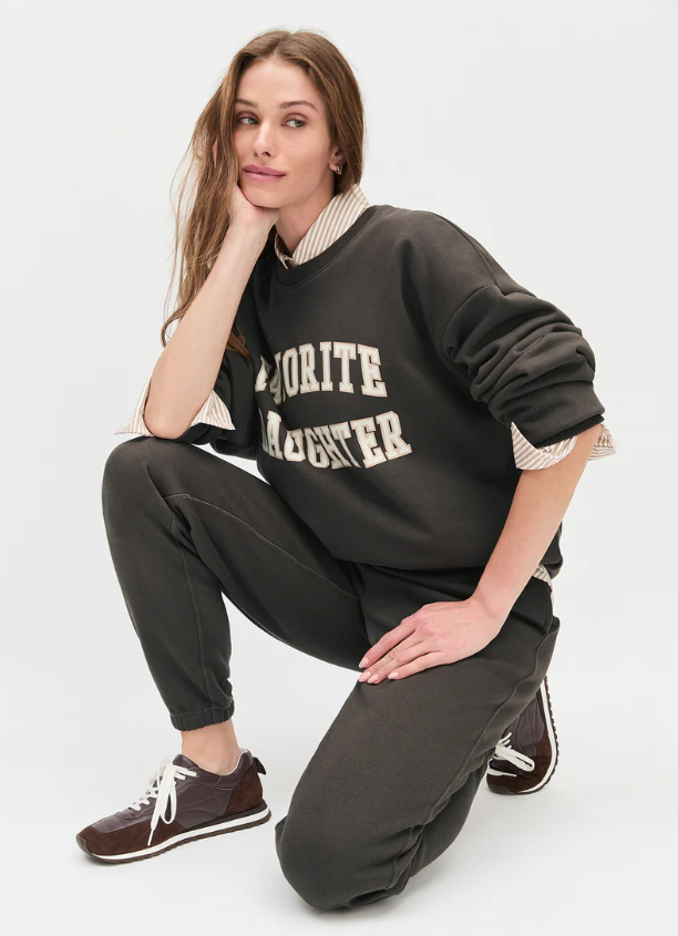 THE COLLEGIATE SWEATSHIRT - COFFEE GARDENIA