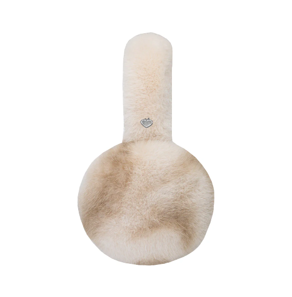 SUGAR MUFFS IN APRES SKI