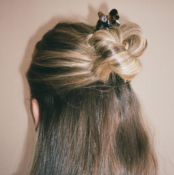 HAIR PIN IN TORTOISE BOW