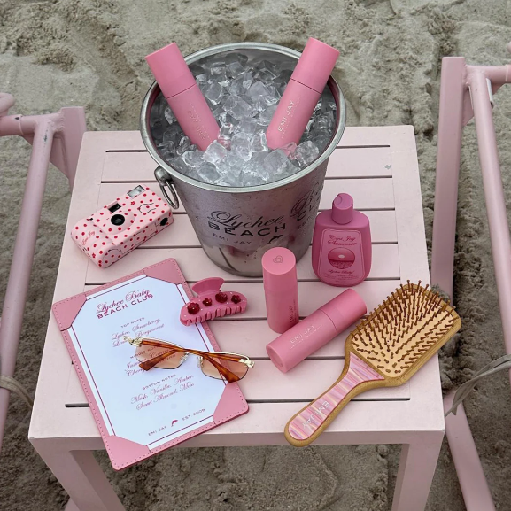 BAMBOO PADDLE BRUSH IN LYCHEE BABY