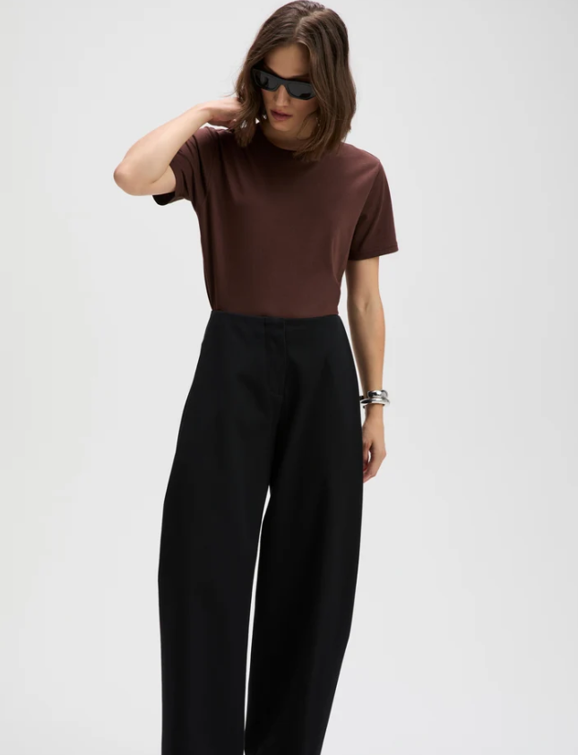 THE ICONICALLY SOFT PERFECT TEE - CHOCOLATE