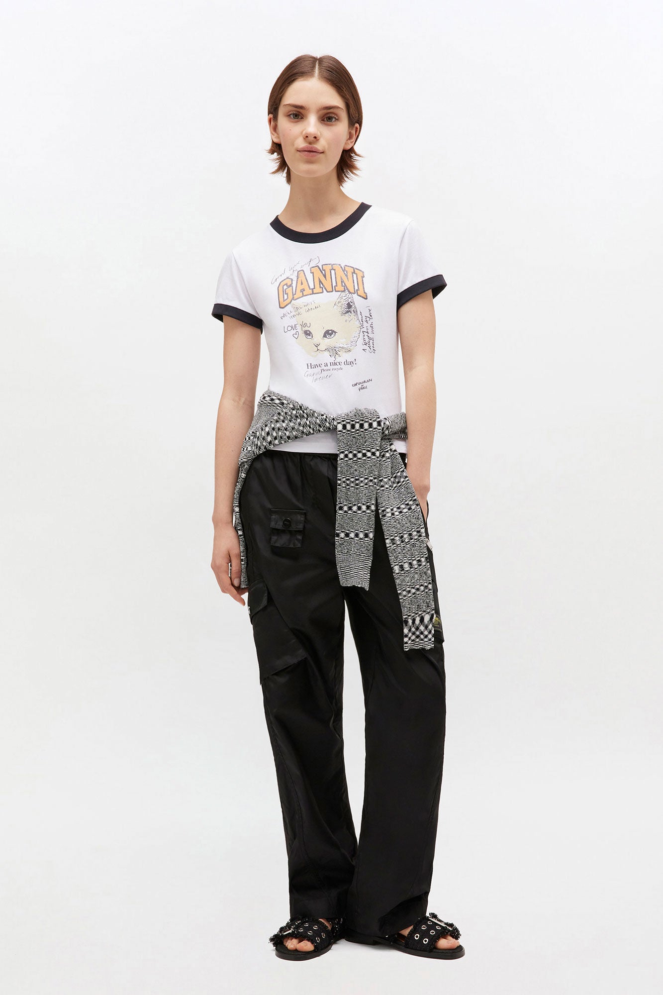 WHITE CROPPED KITTY T-SHIRT