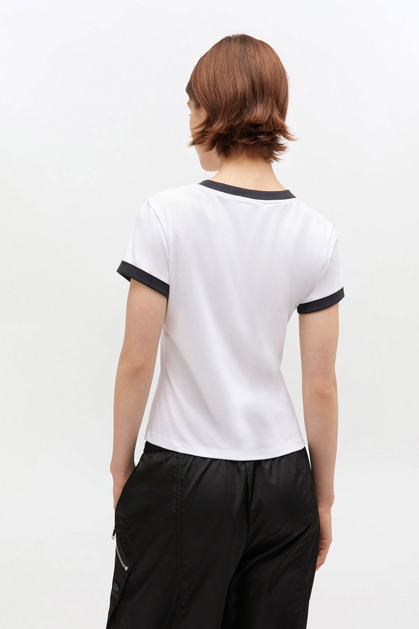 WHITE CROPPED KITTY T-SHIRT