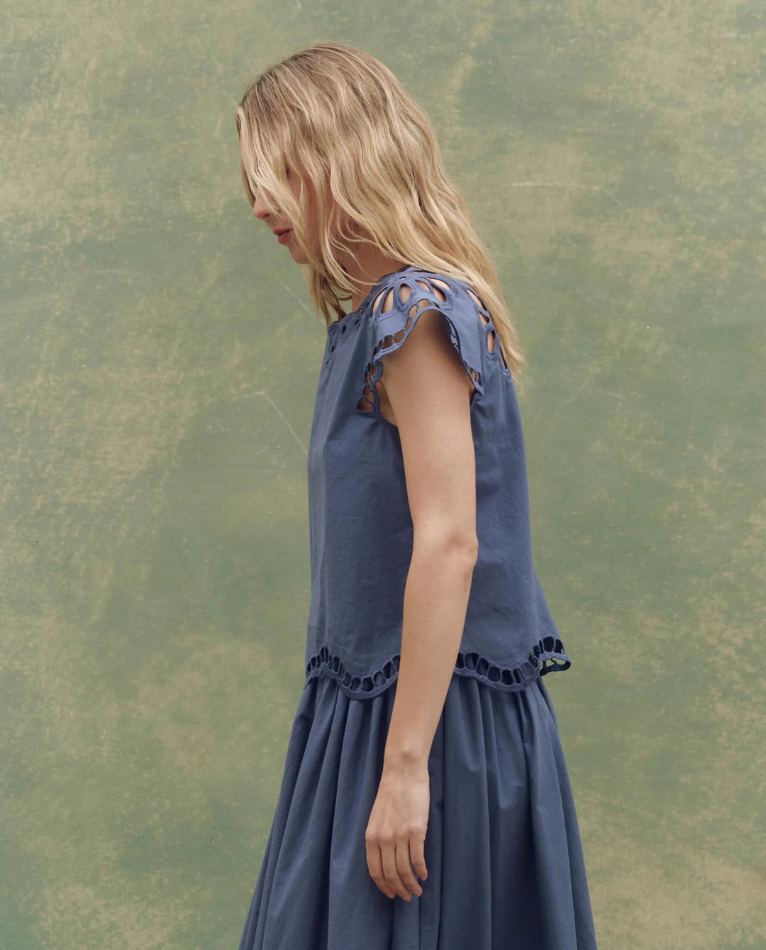 THE SUPER BLOOM EYELET TOP - VINTAGE BLUE