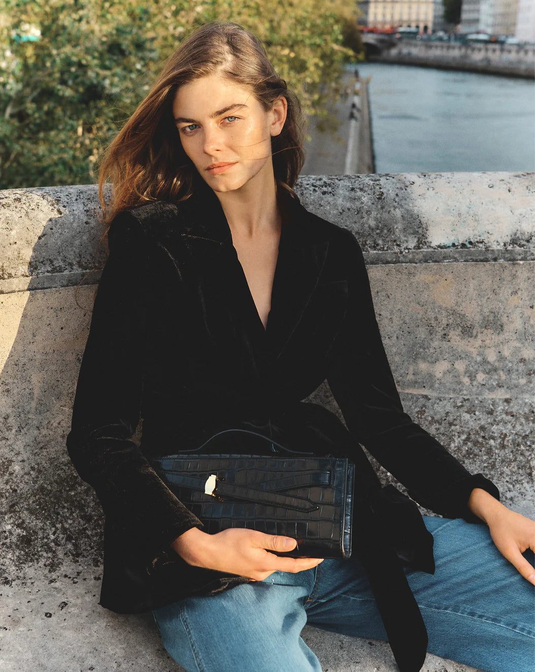 VERONICA BEARD DASH CLUTCH - BLACK CROC EMBOSSED LEATHER