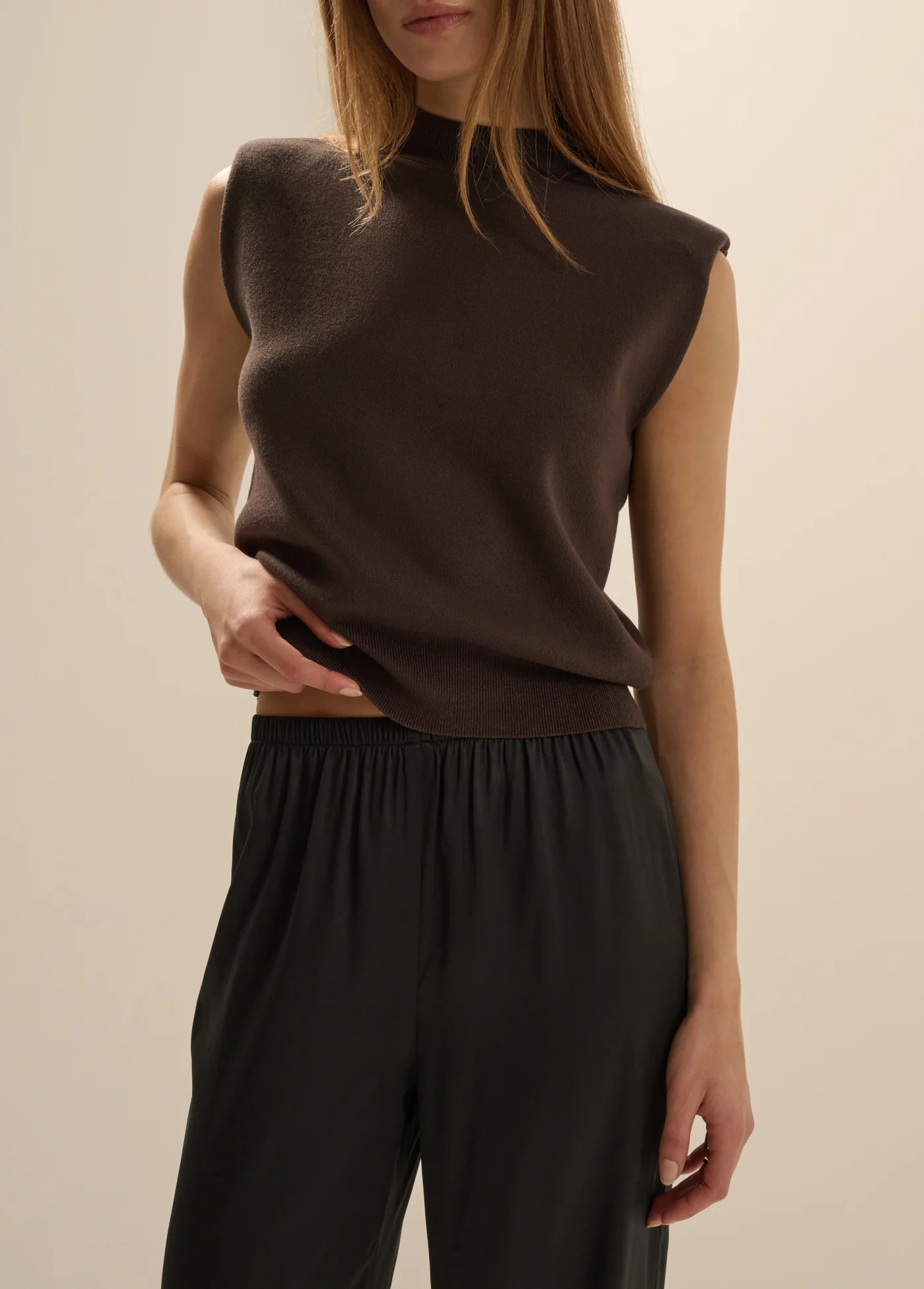 THE WHITNEY TOP - ESPRESSO