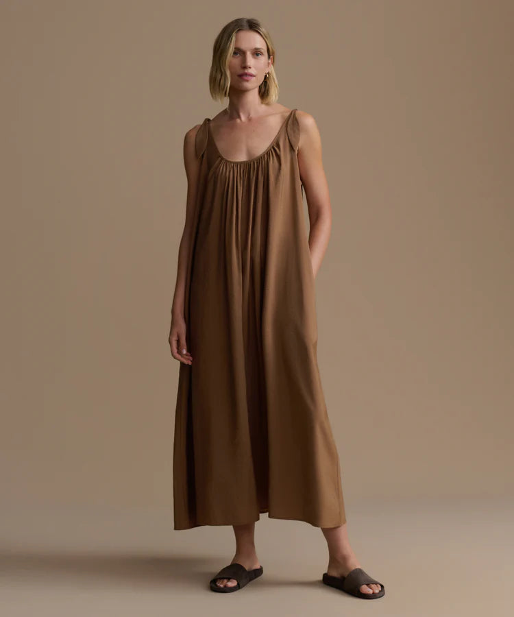 IRIS DRESS - BROWN