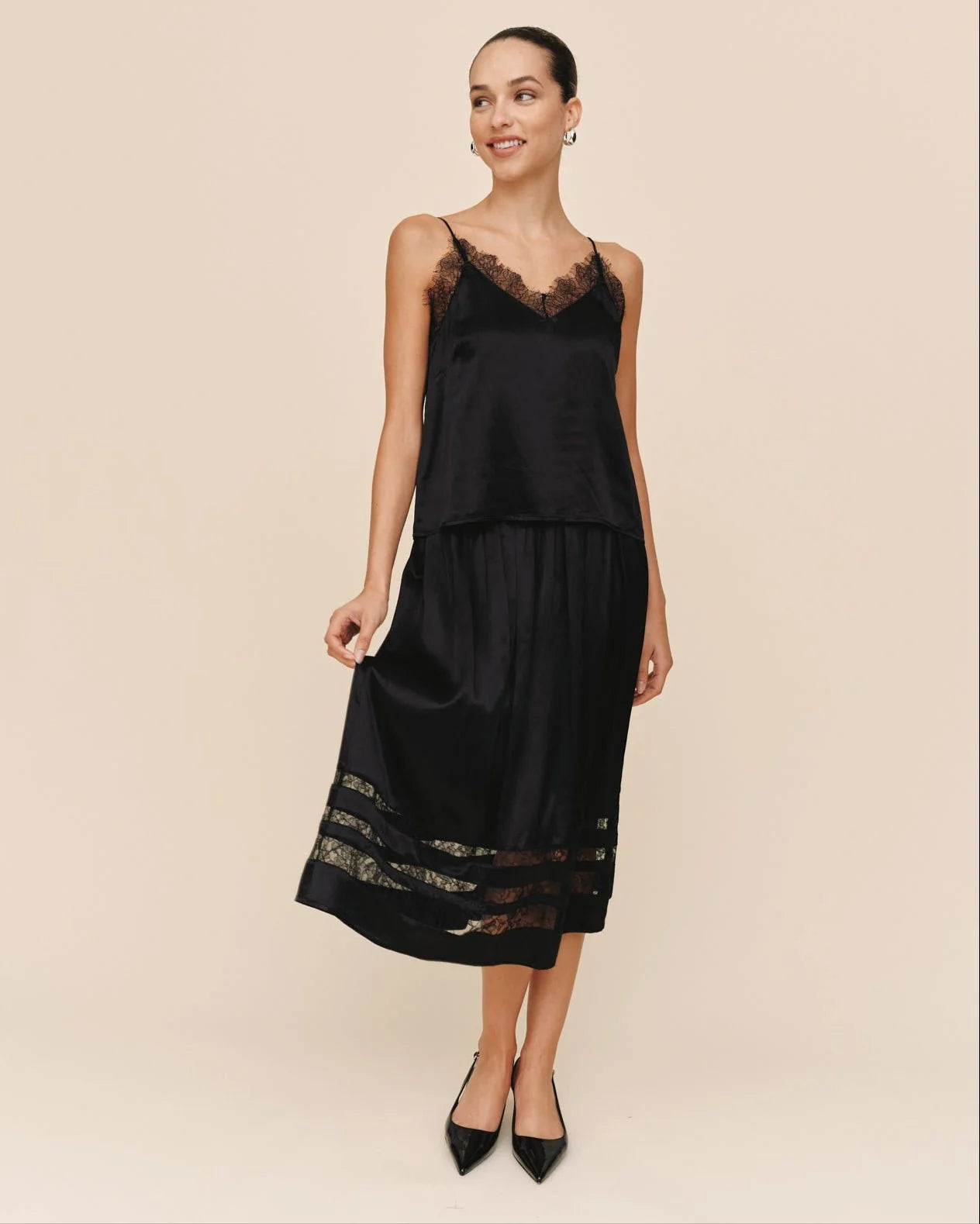 LACE TRIM CAMISOLE - BLACK