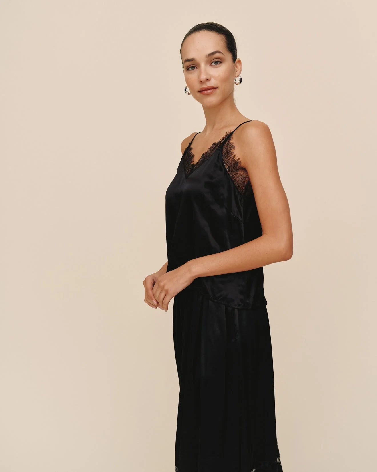 LACE TRIM CAMISOLE - BLACK