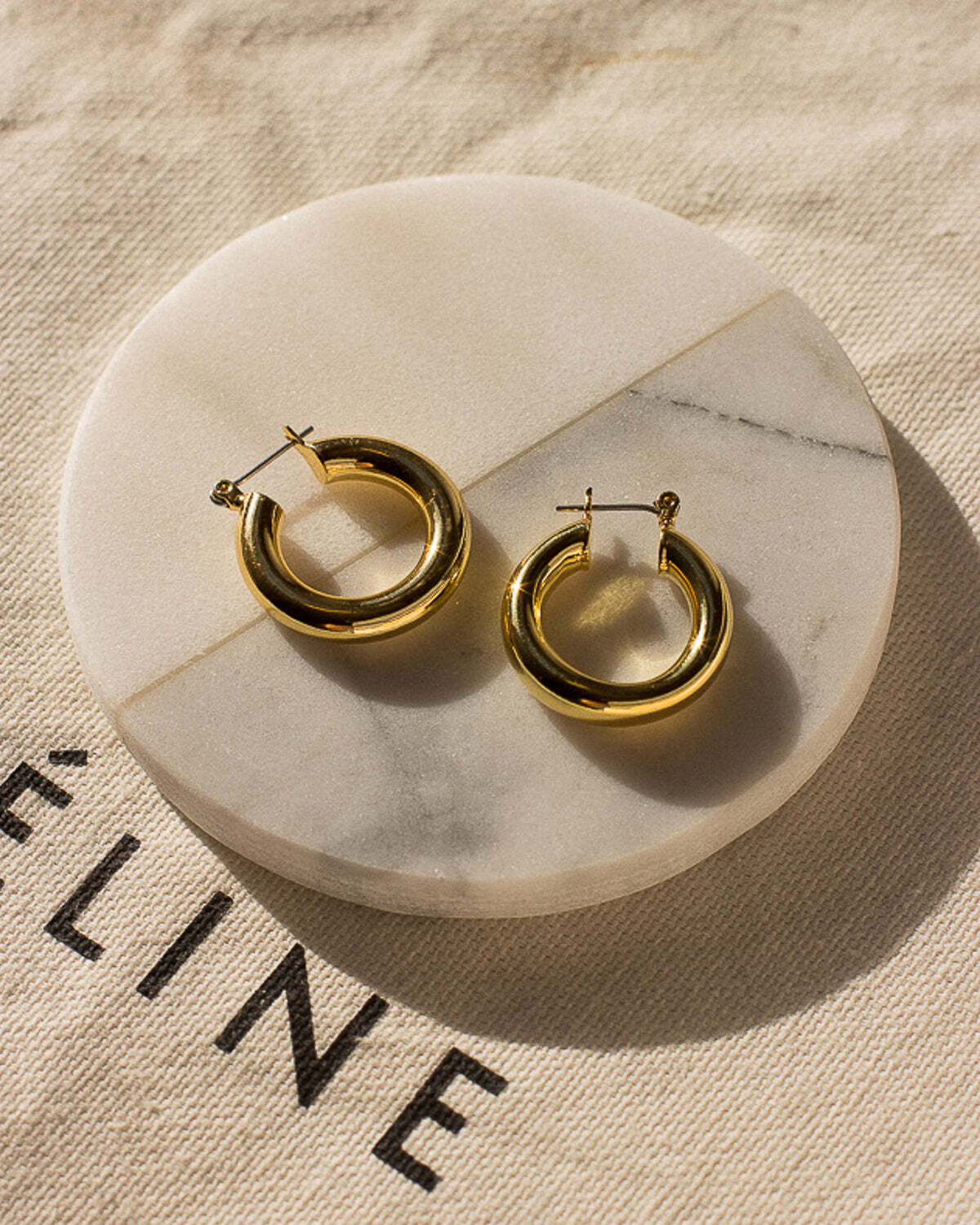 BABY AMALFI TUBE HOOPS - GOLD